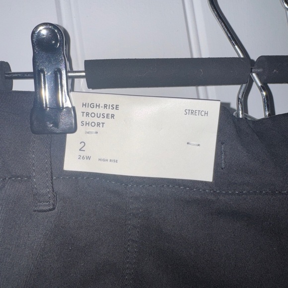 AE Stretch High-Waisted Trouser Short Short - Picture 4 of 7